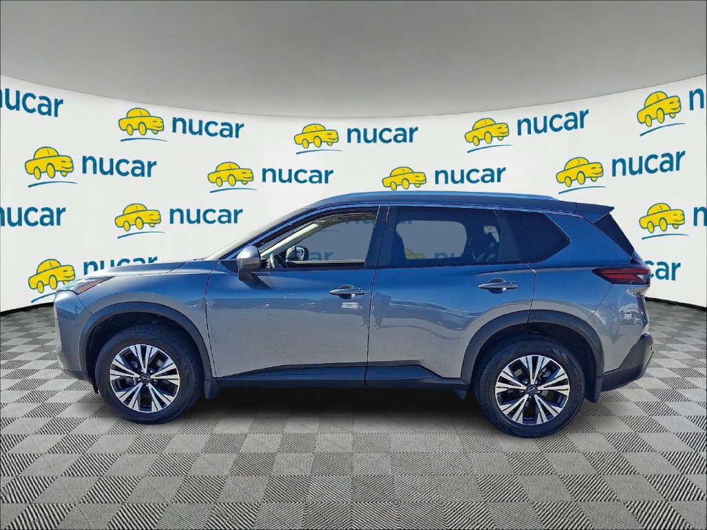 Used 2023 Gray Nissan SV image 4