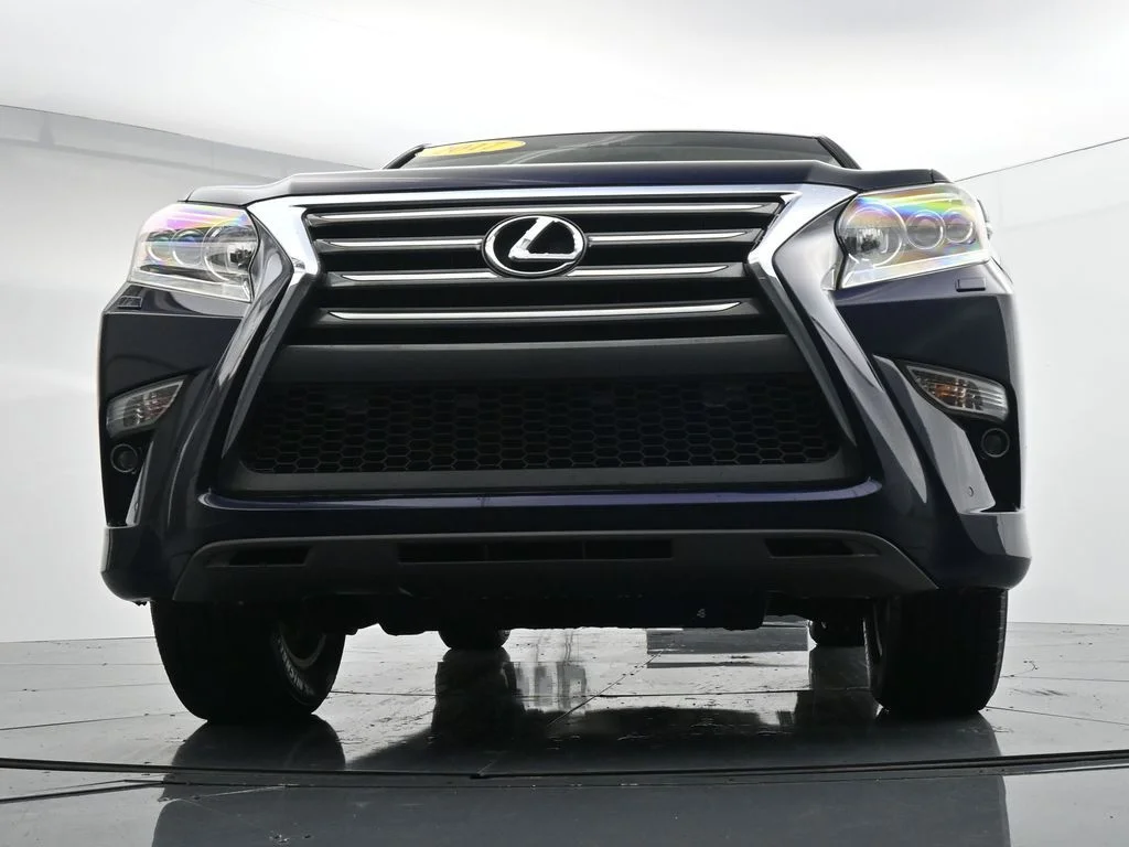 Used 2017  Lexus 460 image 30