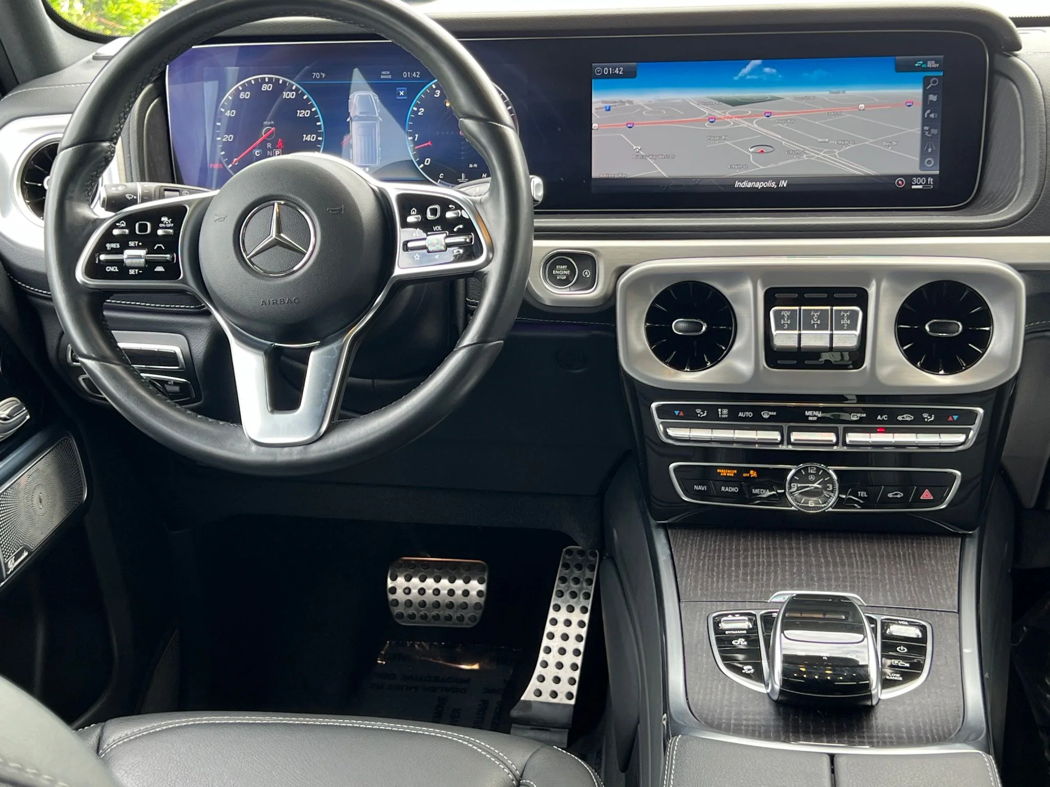 Used 2021 White Mercedes-Benz G 550 image 16