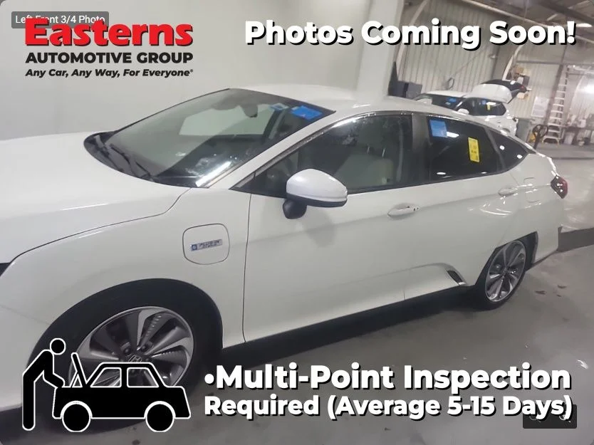 Used 2018 White Honda Touring image 1