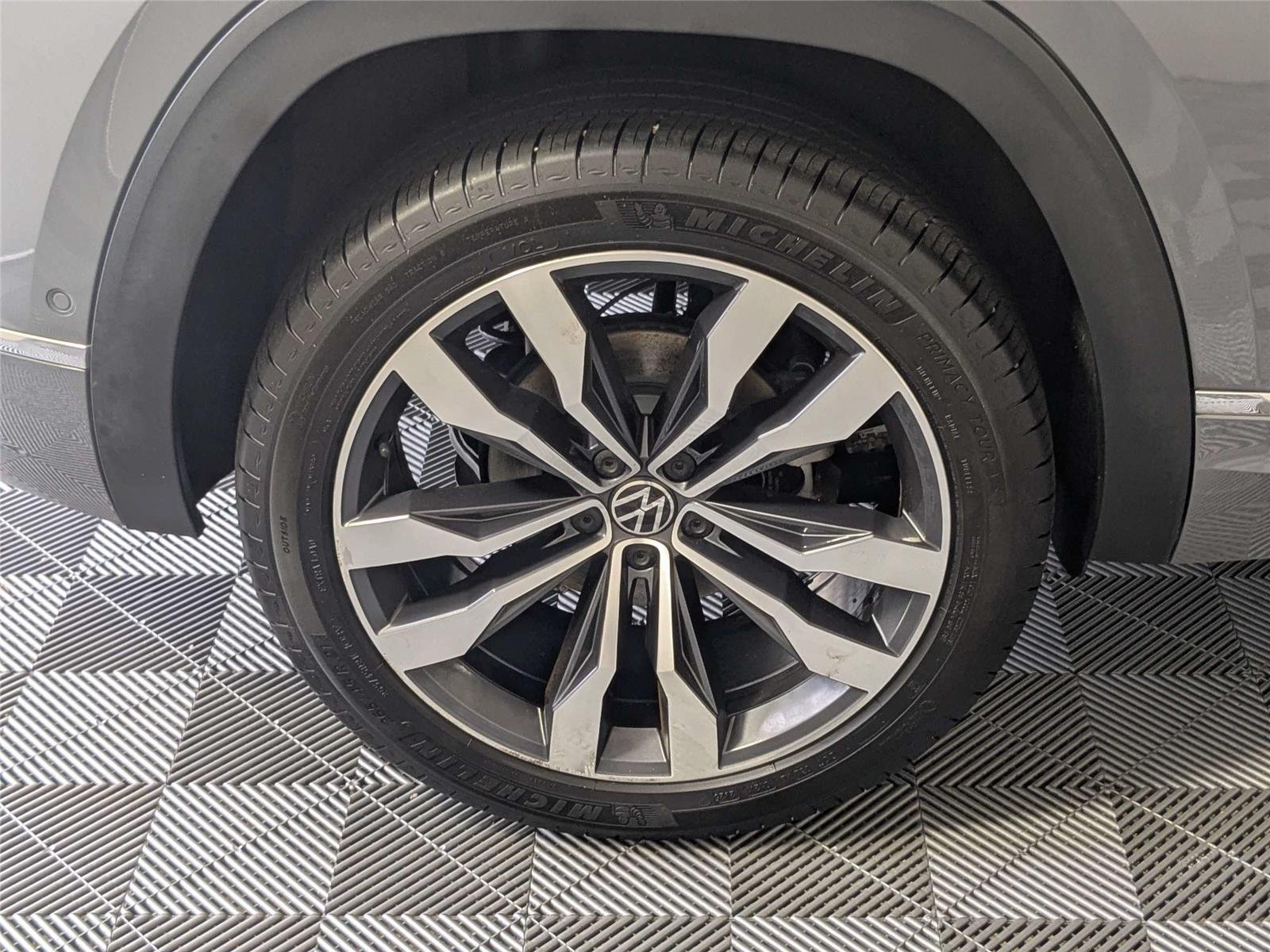 Used 2023 Pure Gray Volkswagen 3.6L V6 SEL Premium R-Line image 12