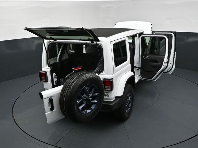 New 2026 Bright White Clear-Coat Exterior Paint Jeep 85th Anniversary Edition image 29