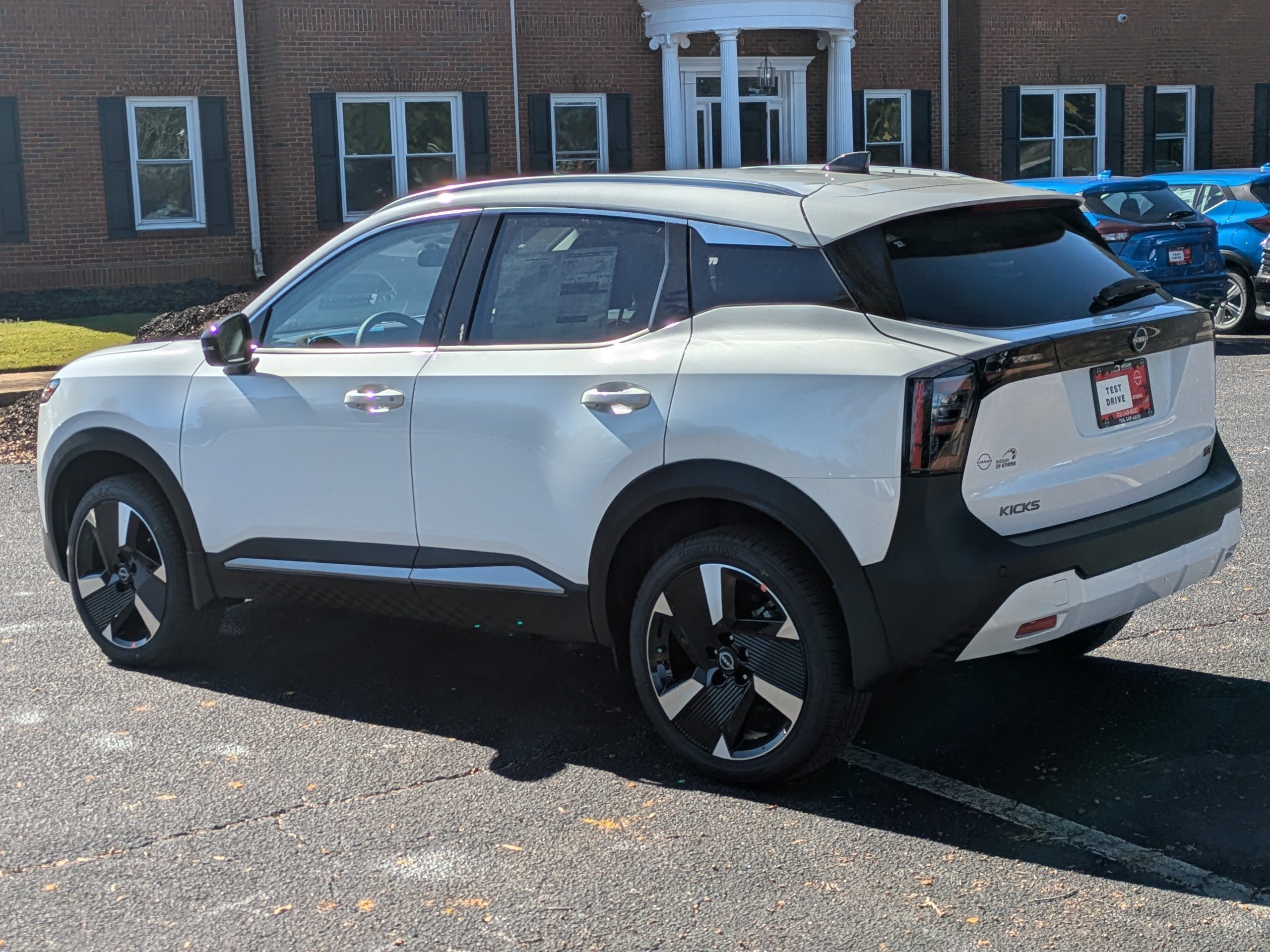 New 2026 White Nissan SR image 3