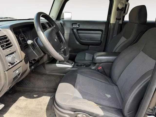 Used 2006 Black Hummer Base image 9