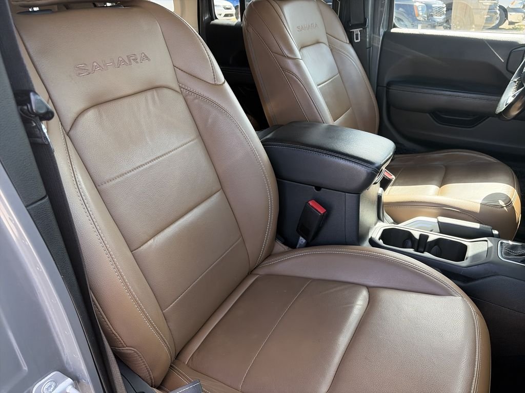 Used 2021 Gray Jeep Unlimited Sahara image 32
