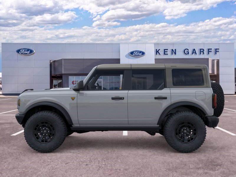 New 2026 Avalanche Gray Ford Badlands image 3