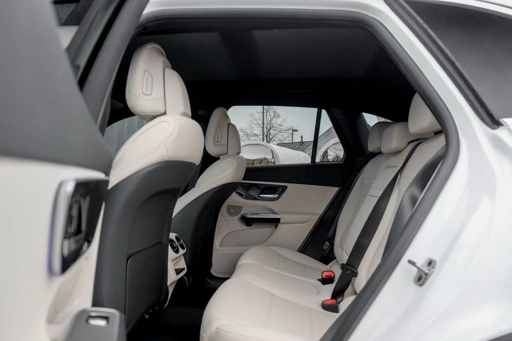 Certified Used 2026 Polar White Mercedes-Benz GLC 300 image 15