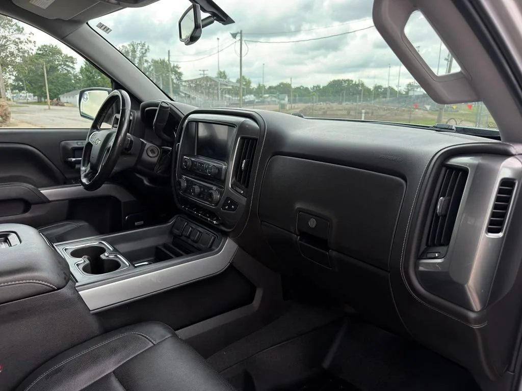 Used 2018 SILVER ICE METALLIC Chevrolet LTZ image 23