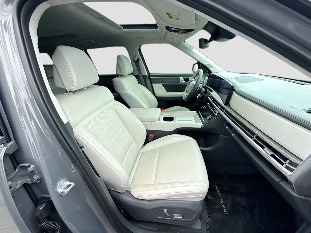 Used 2025 Gray Hyundai Calligraphy image 33