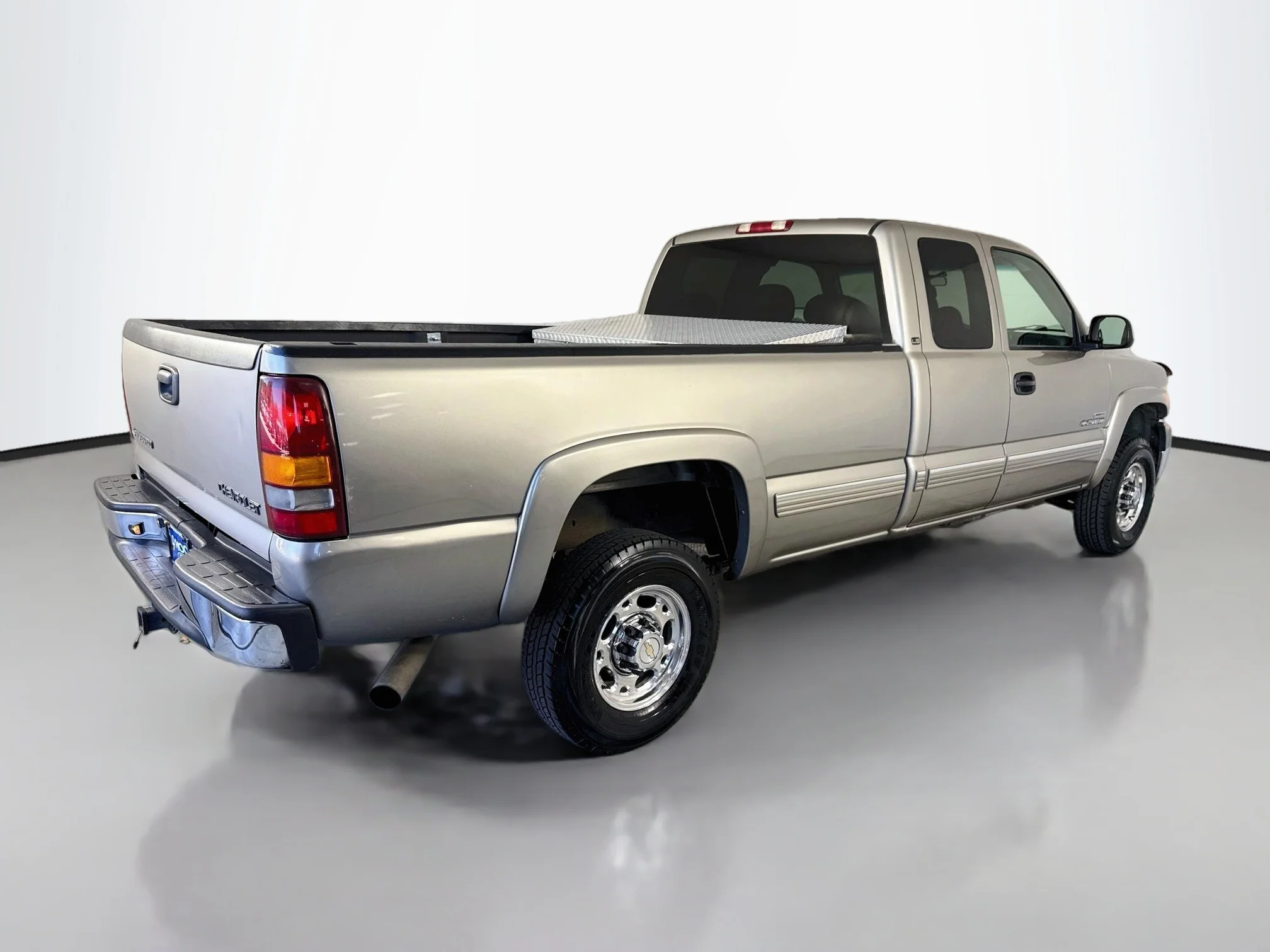 Used 2002 Light Pewter Metallic Chevrolet LS image 7