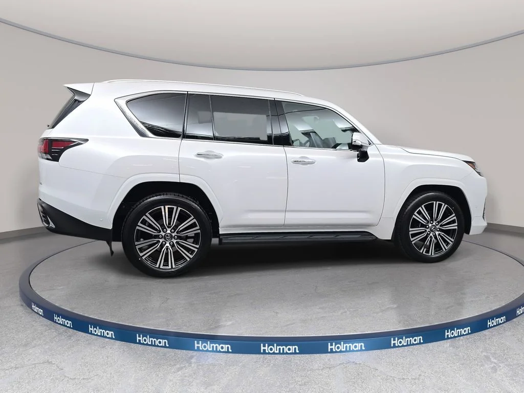 New 2026  Lexus 700h Luxury image 4