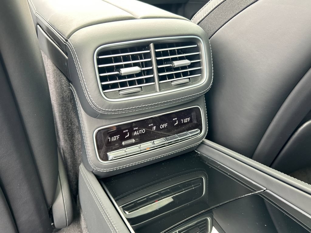 New 2026 MANUFAKTUR Moonlight White Metallic Mercedes-Benz Maybach GLS 600 image 66