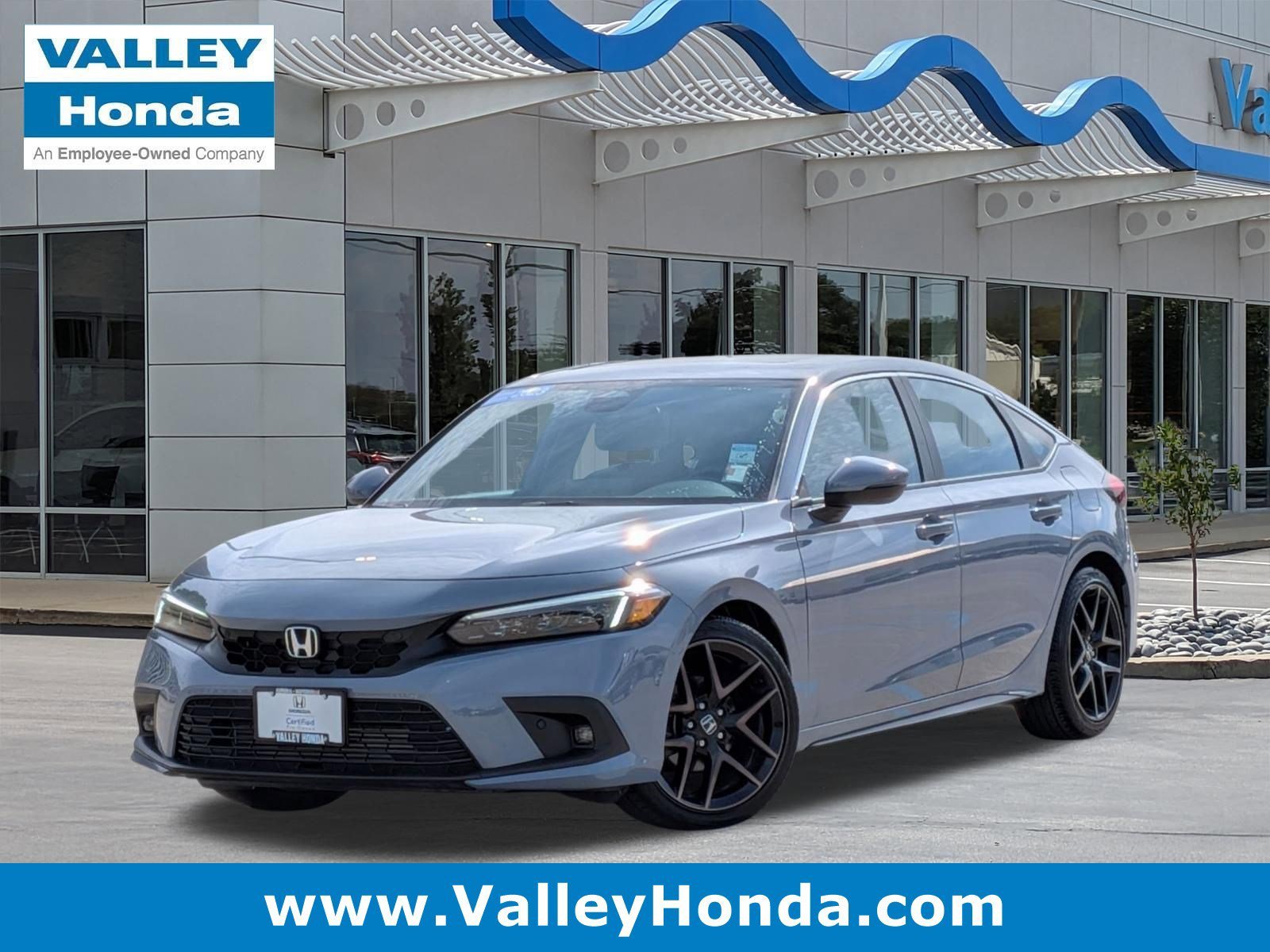 2023 Honda Civic Sport Touring CVT's photo