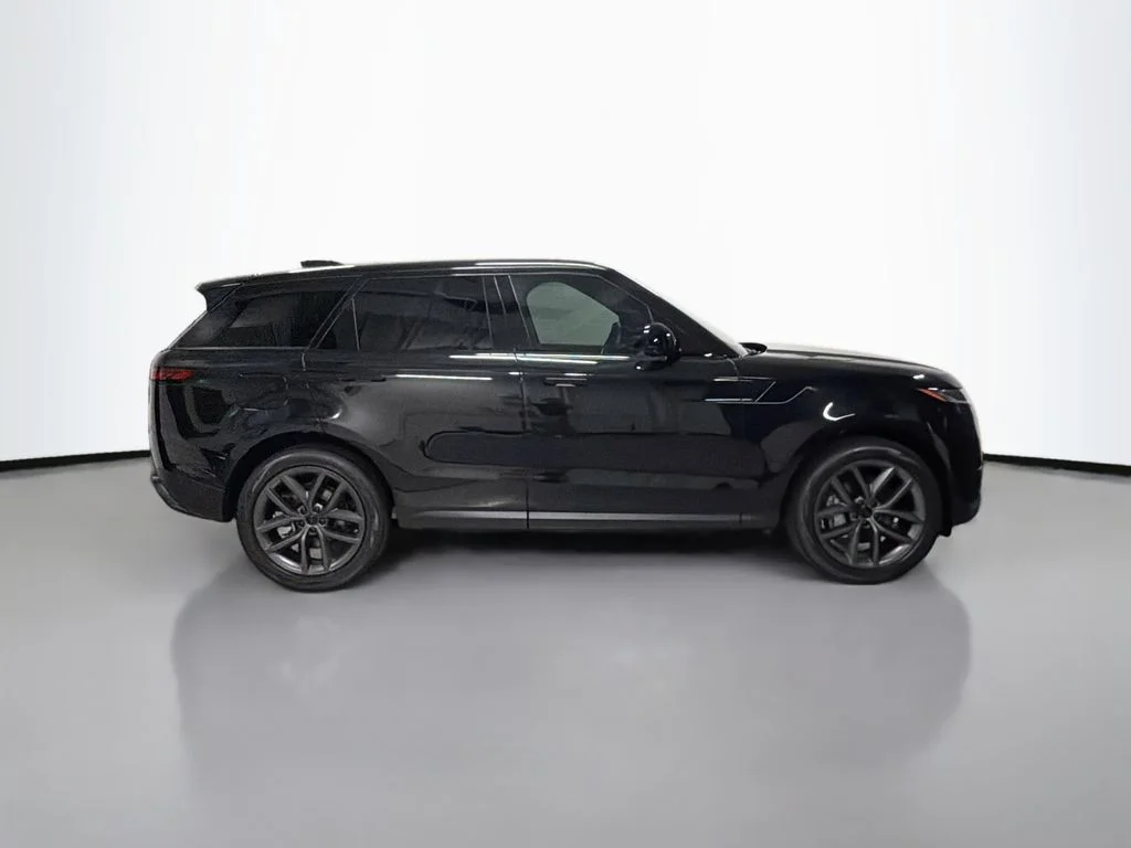 New 2026 Santorini Black Metallic Land Rover SE image 8