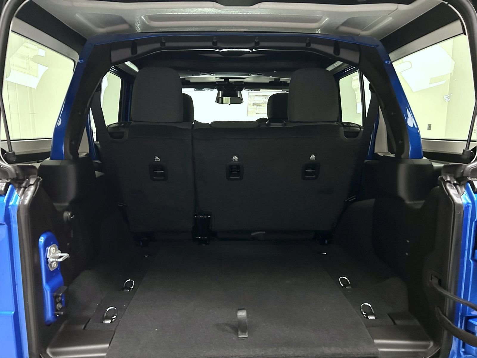 New 2026 Hydro Blue Pearl-Coat Exterior Paint Jeep Sport S image 21