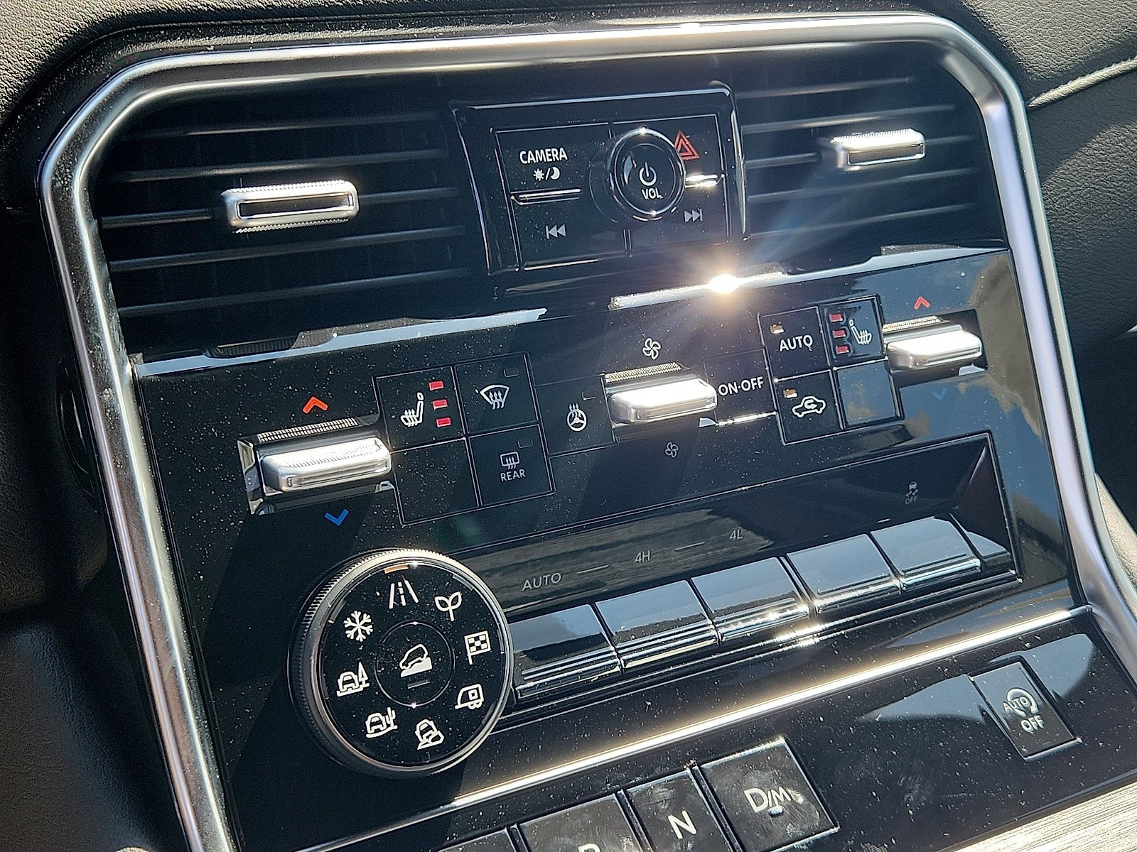 2026 Nissan Armada SL - Photo 13