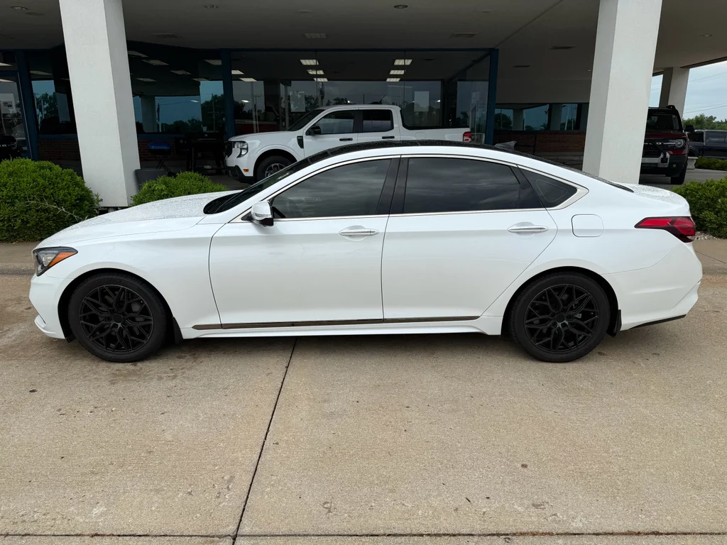 Used 2020 Uyuni White Genesis 3.8L image 4