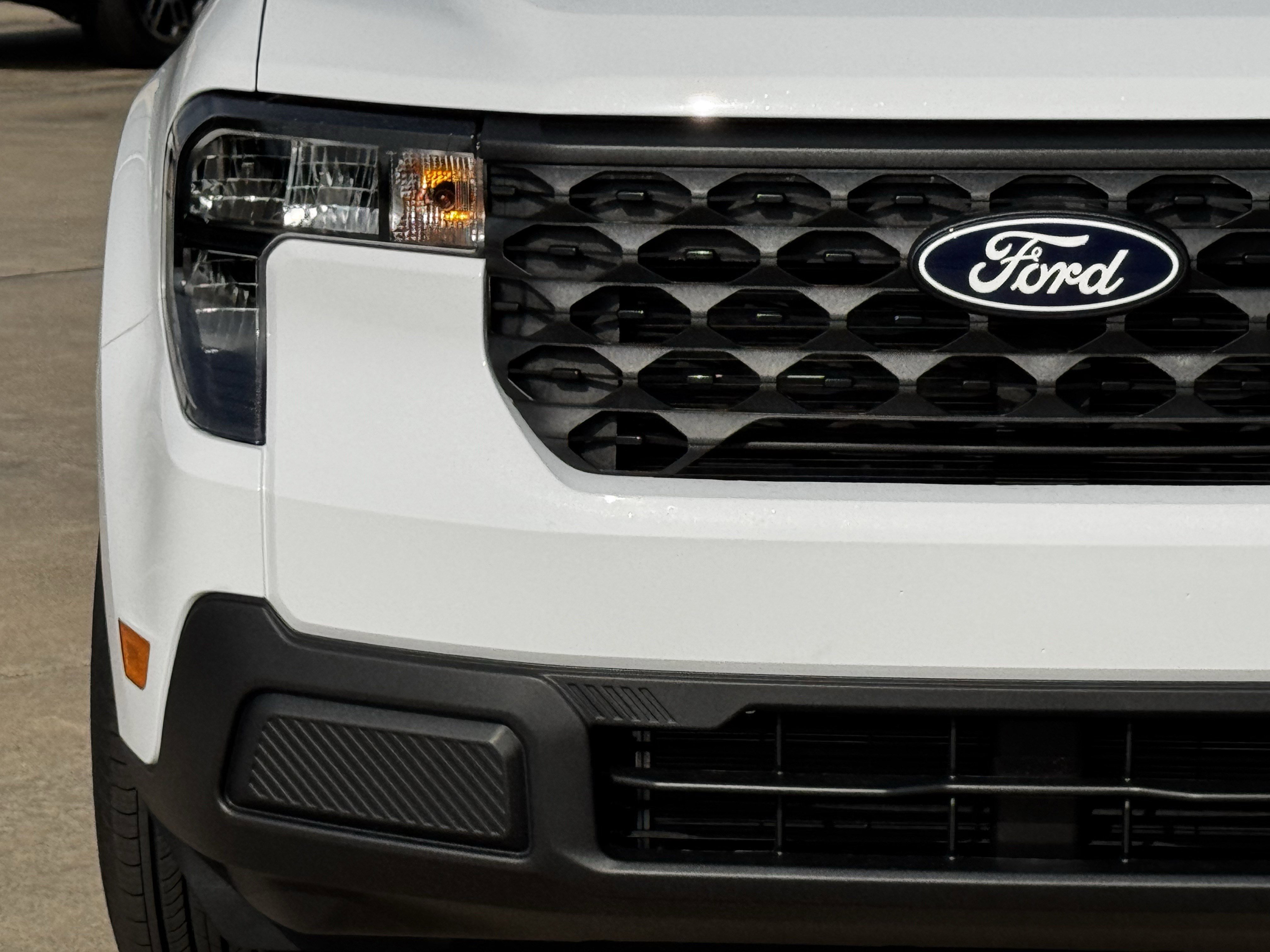 New 2026 Oxford White Ford XL image 5