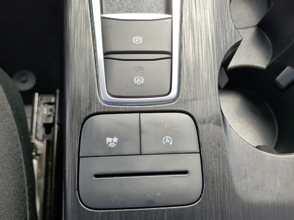 Used 2025 Black Ford Active image 26