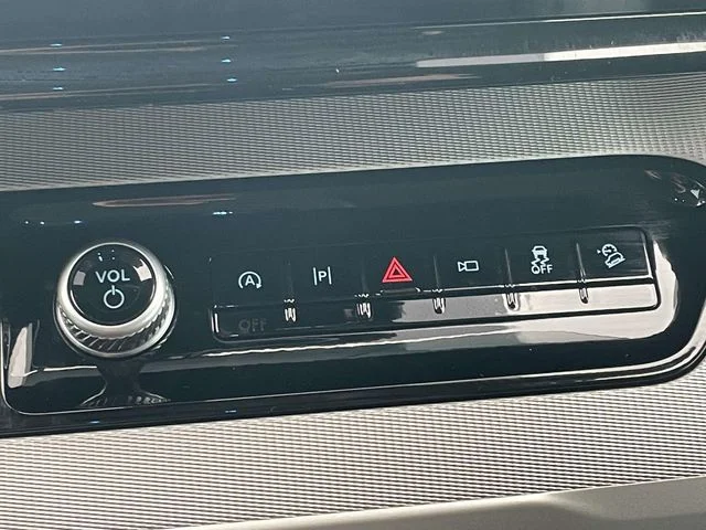 2025 Ford Expedition Active - Photo 30