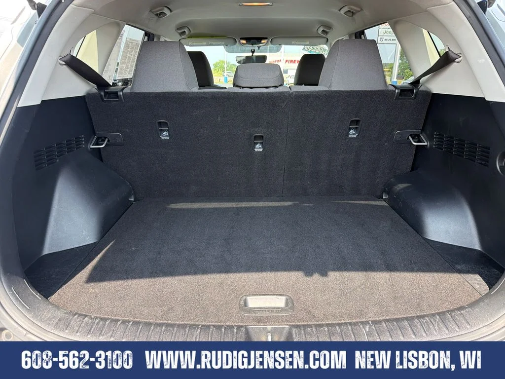 Used 2021 Gray Kia LX image 21