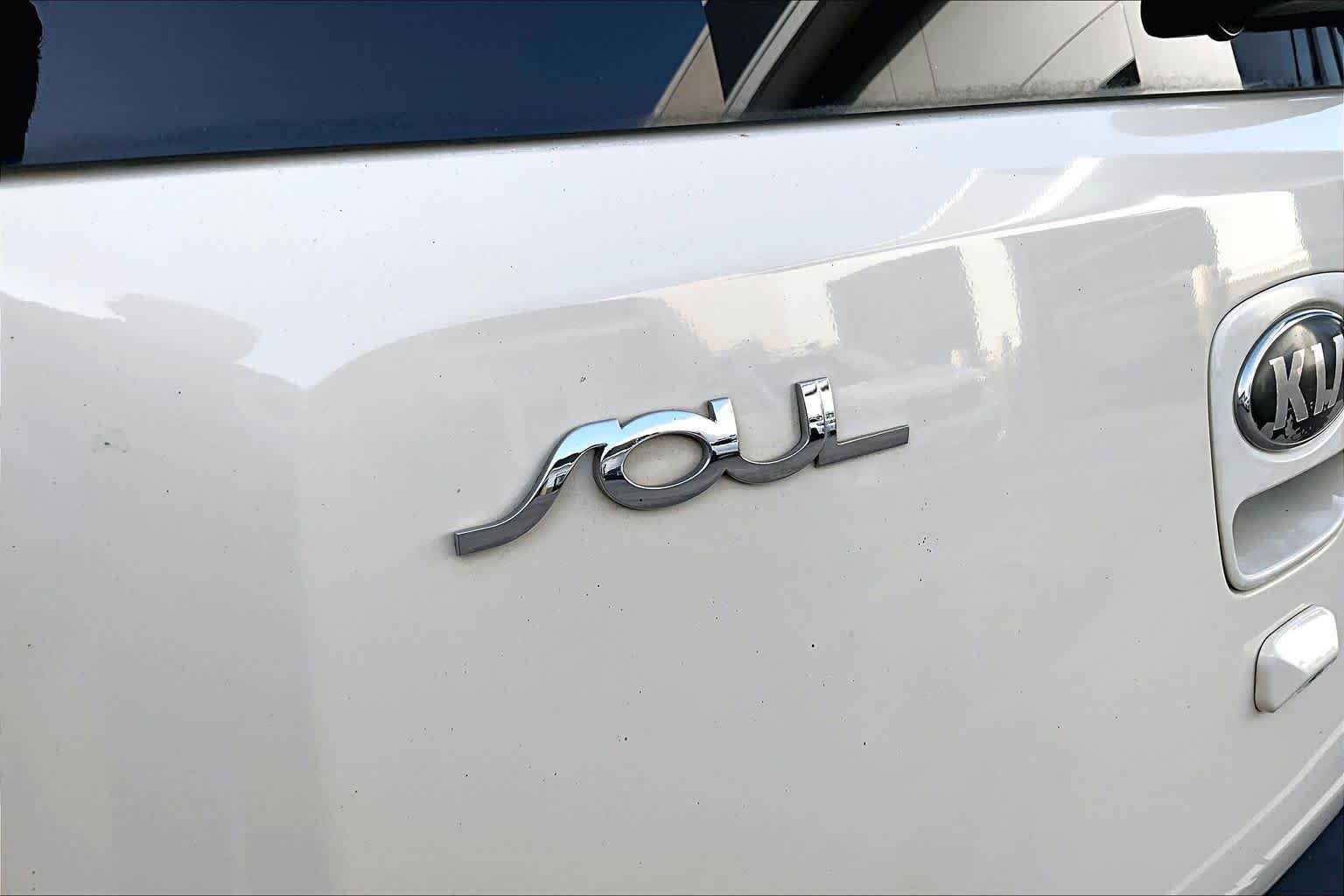 Used 2013 Dune Kia ! image 29