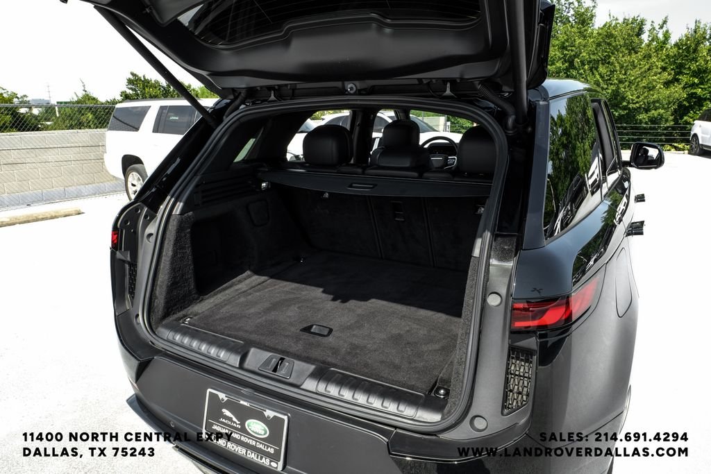 Used 2025 Santorini Black Metallic Land Rover SE image 50