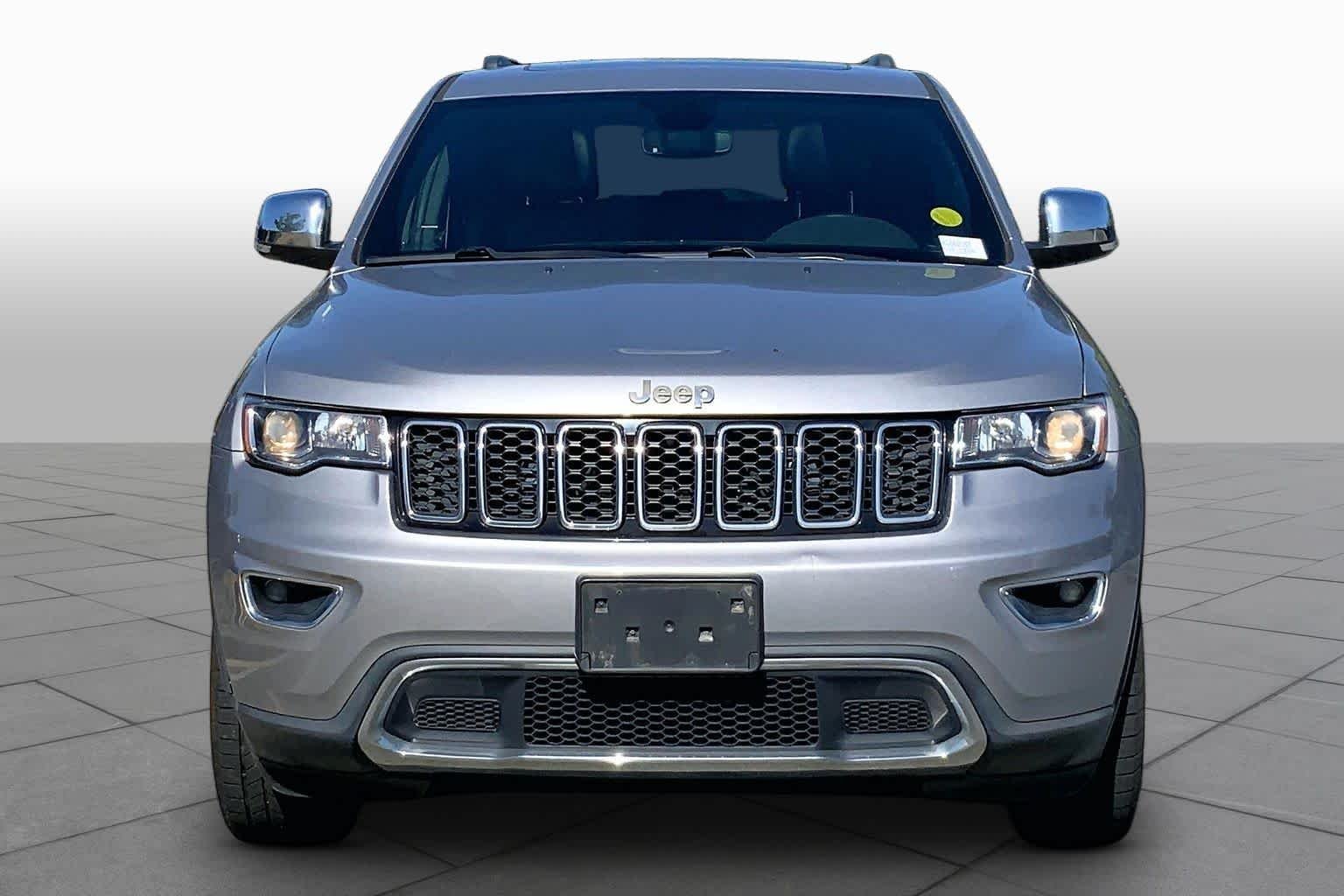Used 2019 Billet Silver Metallic Clear Coat Jeep Limited image 4