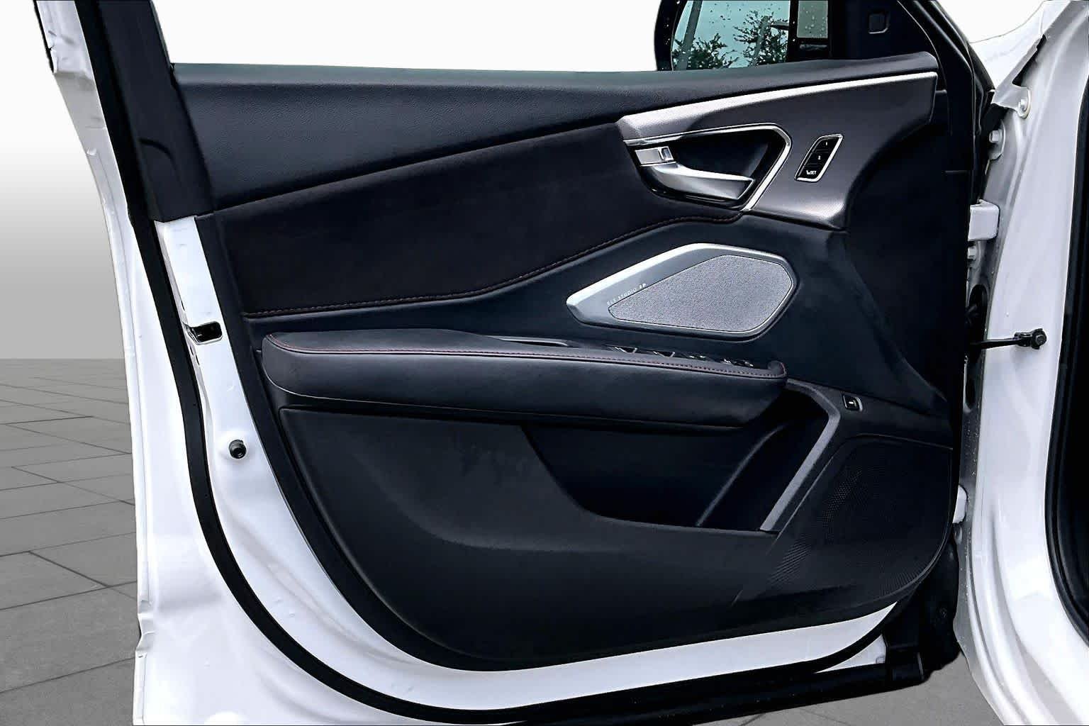 Used 2023 Platinum White Pearl Acura w/A-Spec Package image 26