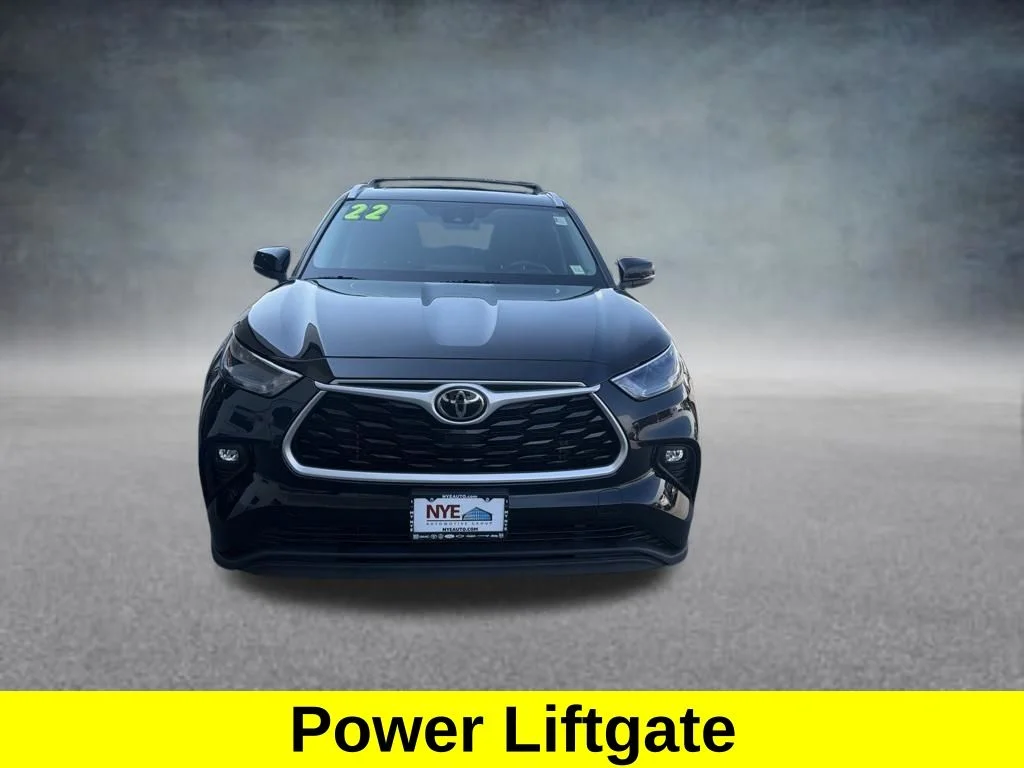 Used 2022 Black Toyota XLE image 9