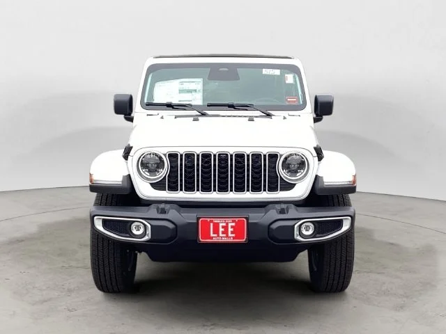 New 2026 Bright White Clearcoat Jeep 4-DOOR SAHARA image 9