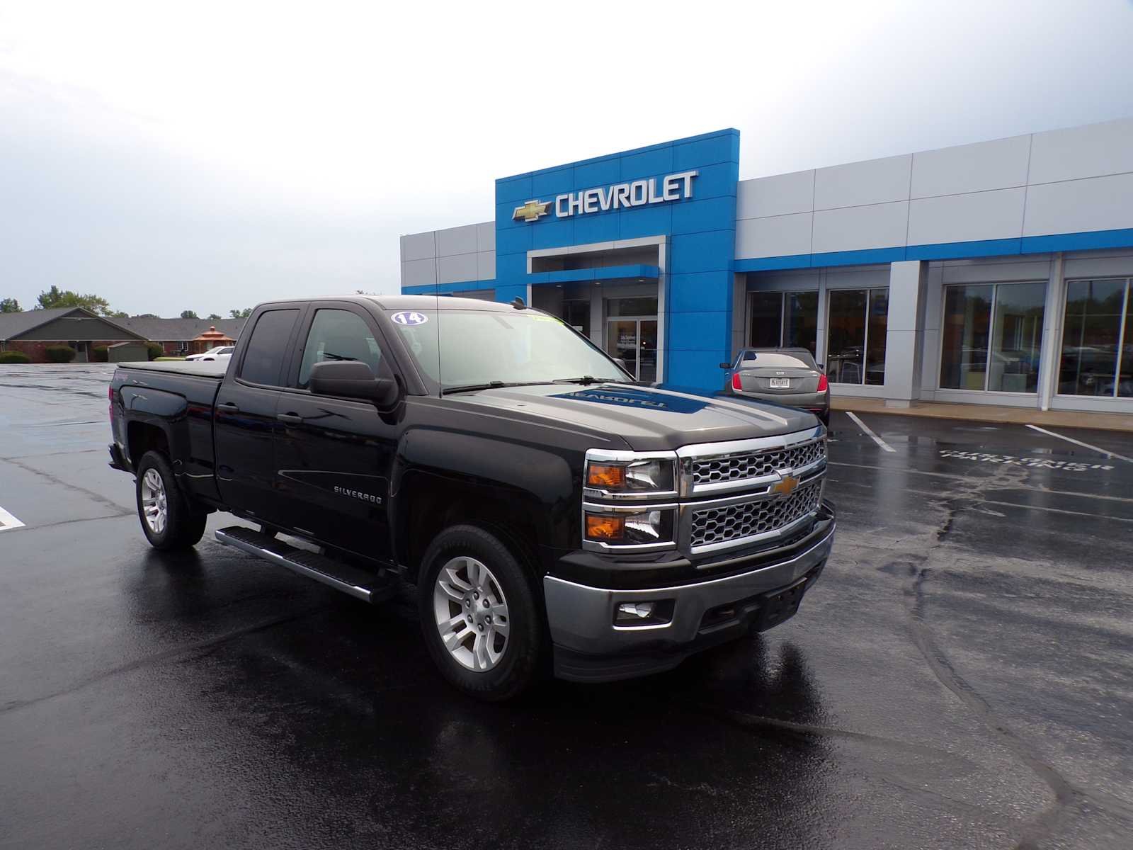 Used 2014 Chevrolet Silverado 1500 LT with VIN 1GCVKREC5EZ164418 for sale in Alexandria, IN