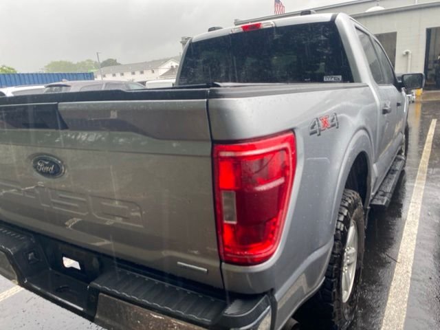 Used 2021 Silver Ford XLT image 3