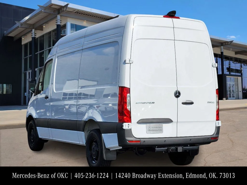 Used 2025 White Mercedes-Benz Cargo 144 WB image 4