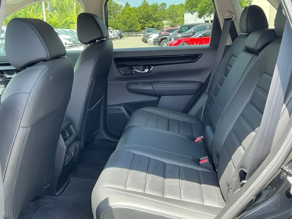 Used 2024  Honda EX-L image 30