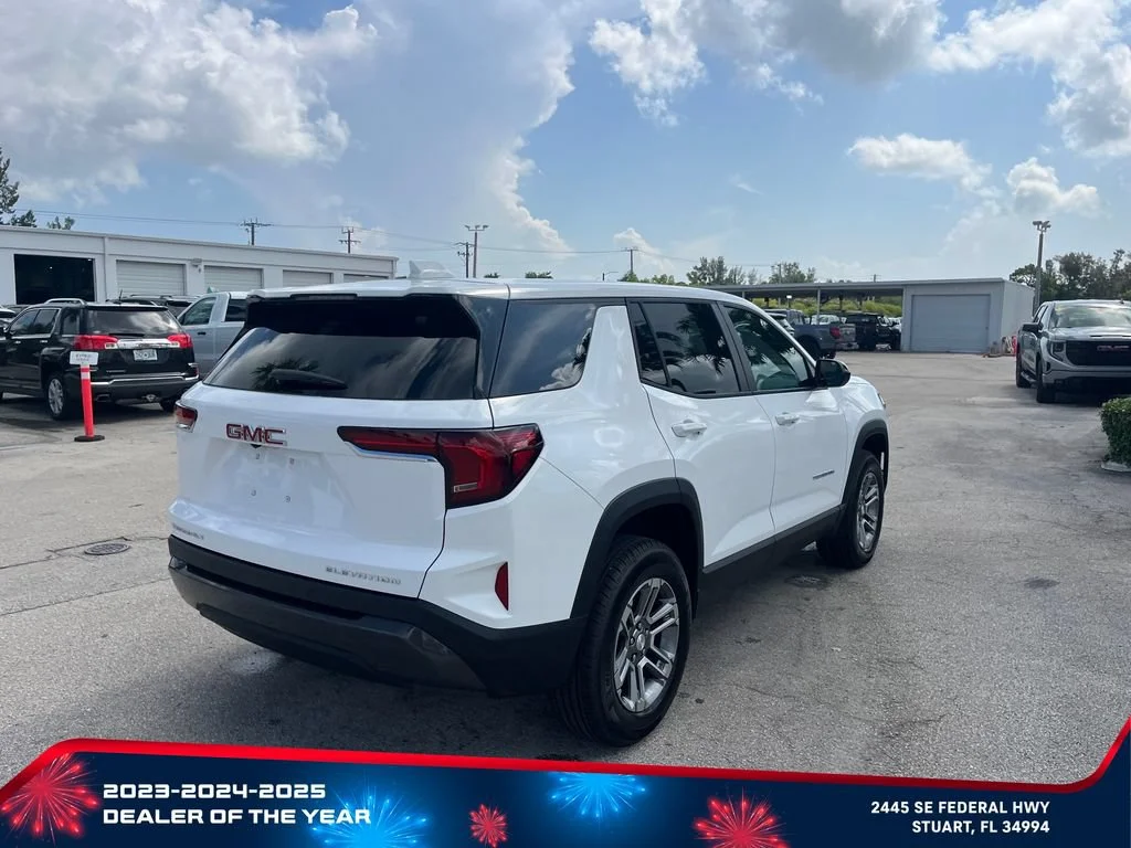 New 2027 Summit White GMC FWD Elevation image 5