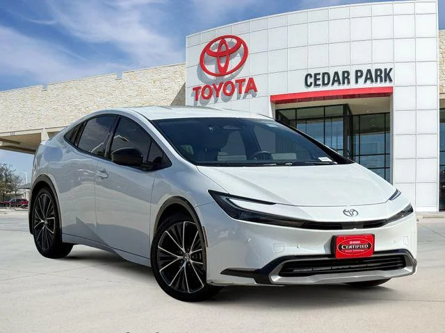 Certified Used 2023 WIND CHILL PEARL* Toyota XLE image 1