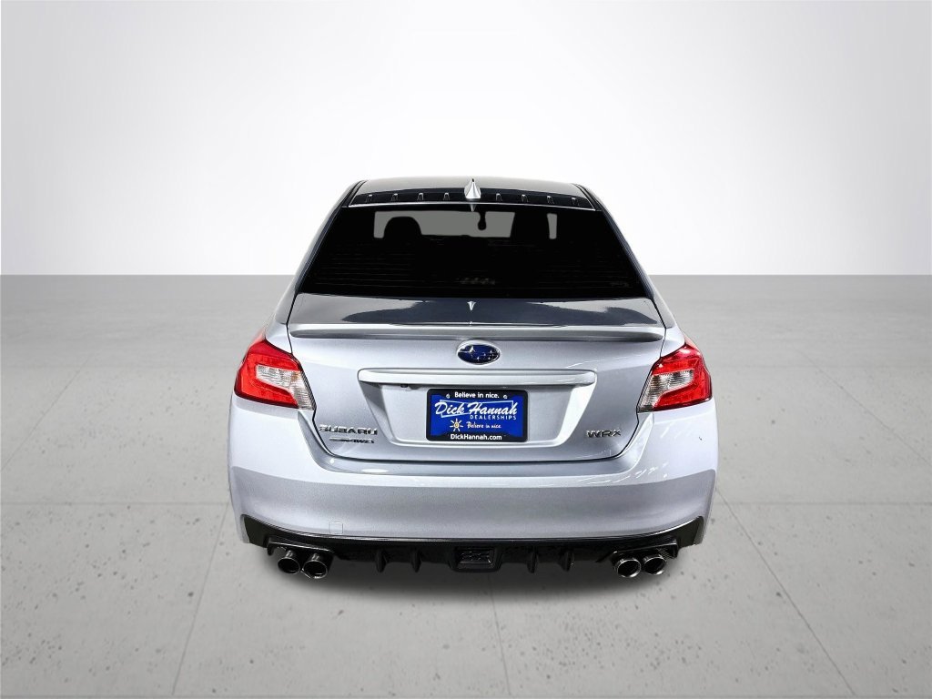 Used 2016 Ice Silver Metallic Subaru Limited image 7