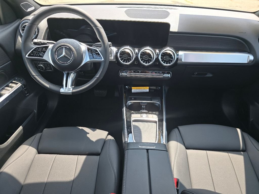 New 2026 Mountain Grey Metallic Mercedes-Benz GLB 250 image 22