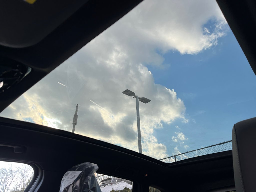 New 2026 Mineral White Metallic BMW 30 xDrive image 19