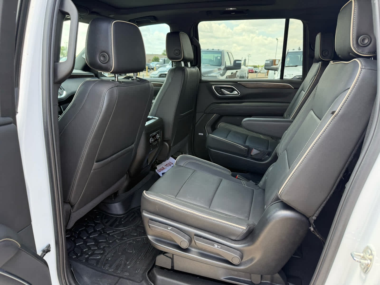 Used 2024 Summit White Chevrolet Premier image 11