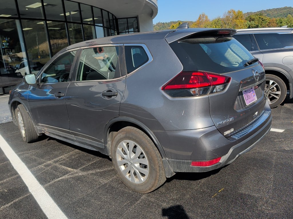 Used 2020 Gray Nissan S image 2