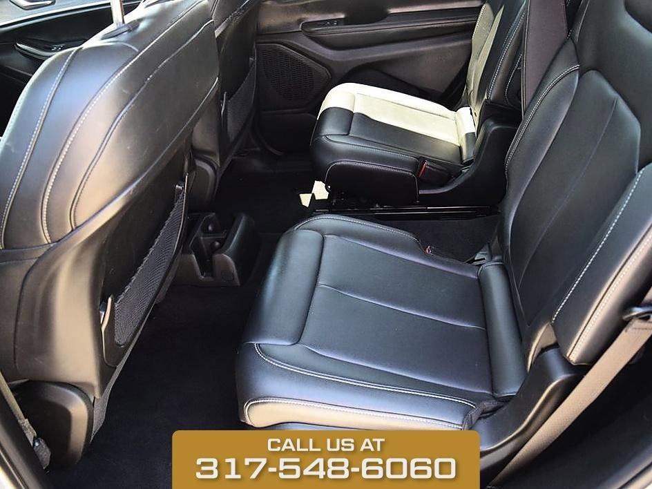 Used 2023 Silver Zynith Jeep Limited image 13