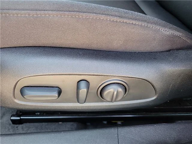 Used 2024 Summit White Chevrolet 1LT image 12