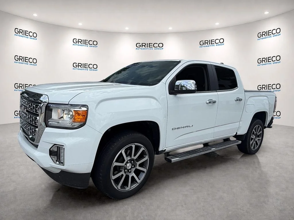 Used 2022 White GMC Denali image 3