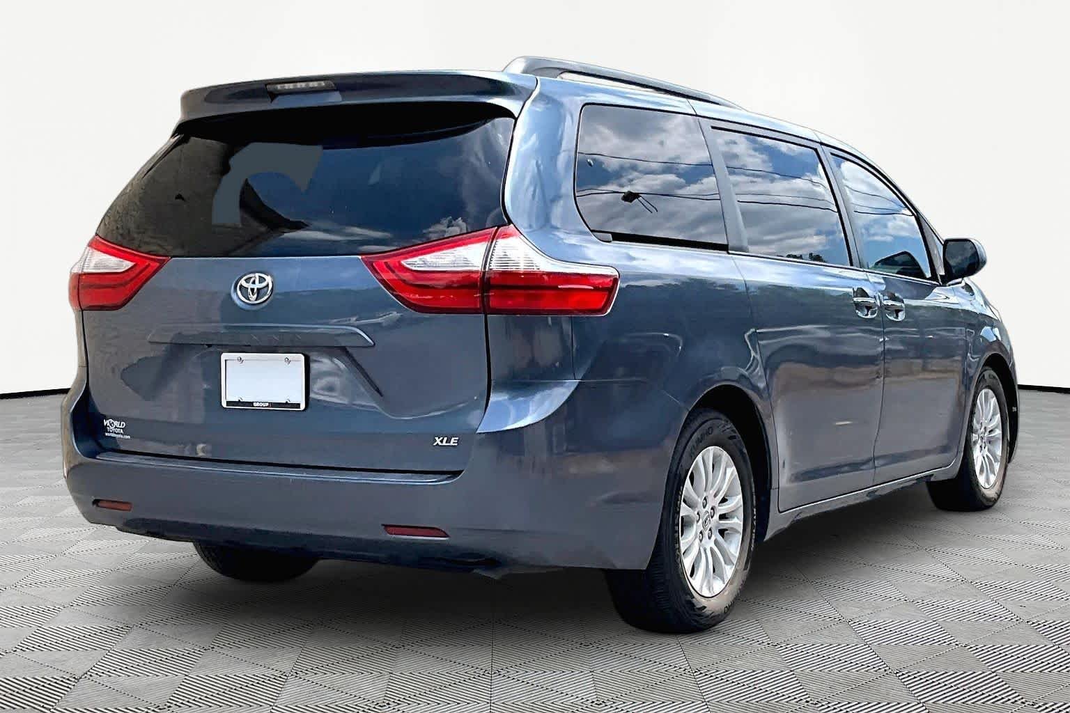 Used 2015 Shoreline Blue Pearl Toyota XLE image 13