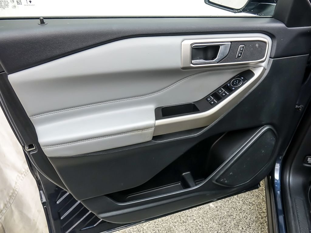 Used 2023 Blue Metallic Ford XLT image 23