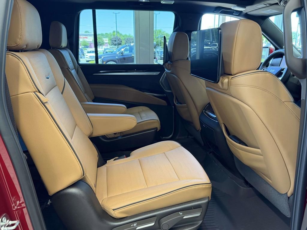 2026 Cadillac Escalade ESV Luxury - Photo 11