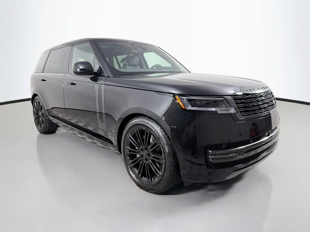 New 2026 Santorini Black Land Rover SE 7 Seats image 3