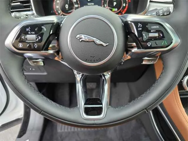2026 Jaguar F-Pace R-Dynamic S - Photo 29